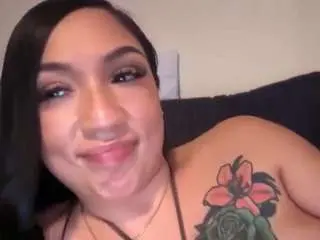 Gabbygorgeous2  live sex cam
