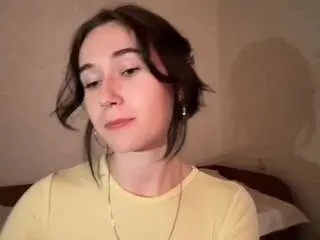 Maiahargrove  live sex cam