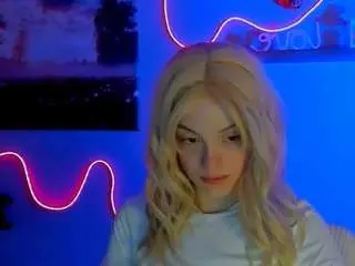 Mia-starrr  live sex cam