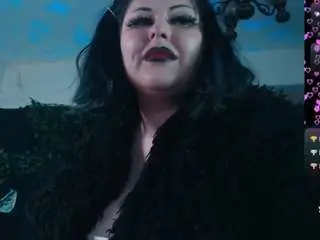 Chubbypussycat  live sex cam