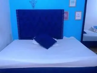 Kinky-redhead18  live sex cam