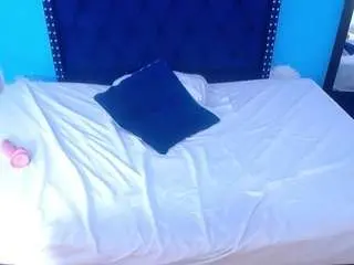 Kinky-redhead18  live sex cam