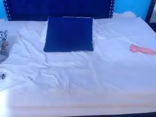 Kinky-redhead18  live sex cam