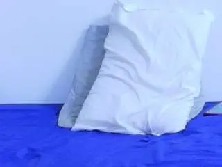 Kinky-redhead18  live sex cam