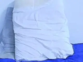 Kinky-redhead18  live sex cam