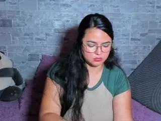 Lunaahatzel  live sex cam