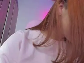 Saralolo420  live sex cam
