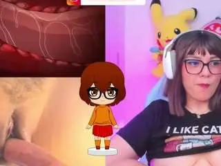Cinna-monroll  live sex cam