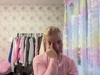 Yesseniamcdill  live sex cam