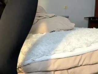 Lynellearmwood  live sex cam