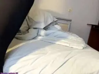 Lynellearmwood  live sex cam