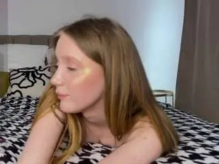 Mirajuicyjune  live sex cam