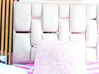 Saanem-mature  live sex cam