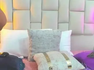 Saanem-mature  live sex cam