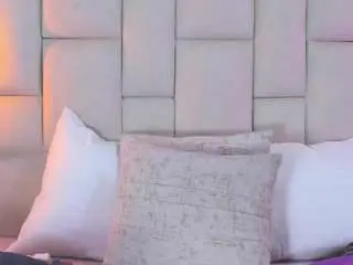 Saanem-mature  live sex cam