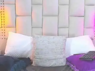 Saanem-mature  live sex cam