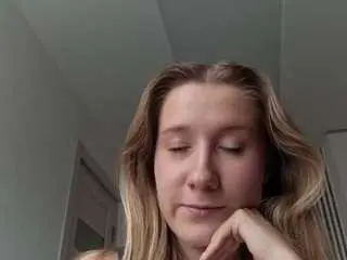 Haleysanmartin  live sex cam