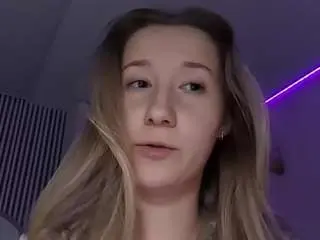 Haleysanmartin  live sex cam