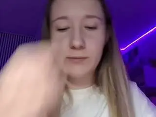 Haleysanmartin  live sex cam