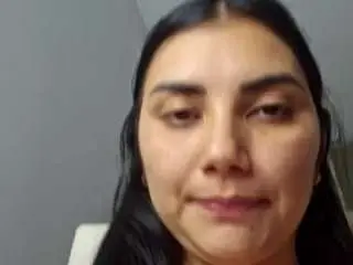 Kerry-90  live sex cam