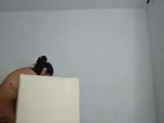 Kerry-90  live sex cam