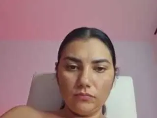 Kerry-90  live sex cam