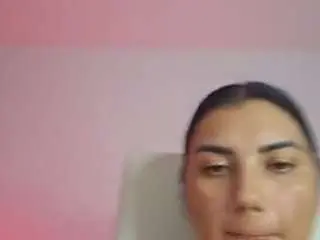 Kerry-90  live sex cam
