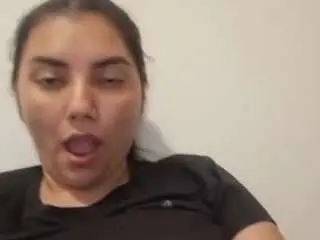 Kerry-90  live sex cam