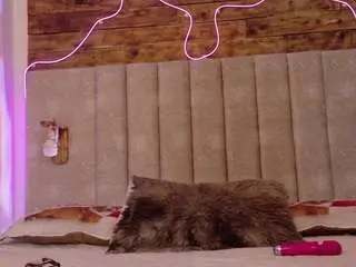 Lil-moon  live sex cam