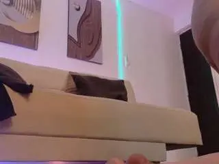 Lil-moon  live sex cam