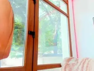 Mia-miian18  live sex cam
