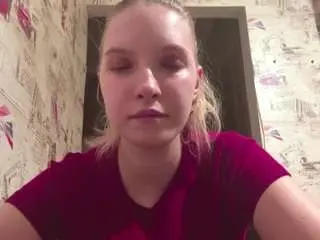 Alitaredbird  live sex cam