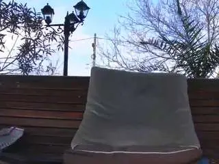 Mellysquirtybiglabia  live sex cam