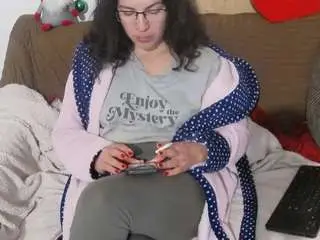 Mellysquirtybiglabia  live sex cam