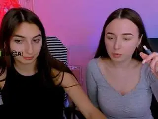 Leslie-bird  live sex cam