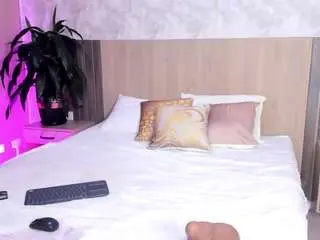 Rebecacorttez  live sex cam
