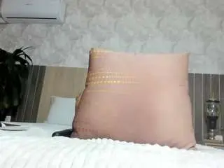 Rebecacorttez  live sex cam