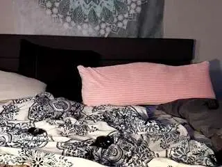 Sluttytatmilf  live sex cam