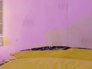 Innocenthazel  live sex cam