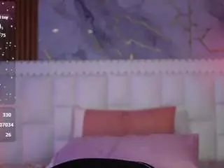 Innocenthazel  live sex cam