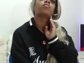Taylorlady  live sex cam