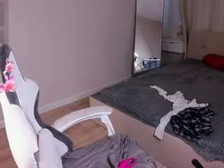 Trishamoore  live sex cam