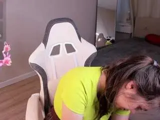 Trishamoore  live sex cam
