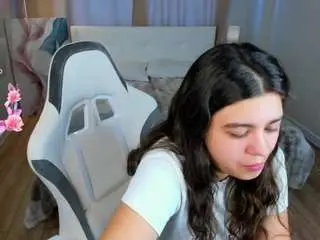 Trishamoore  live sex cam