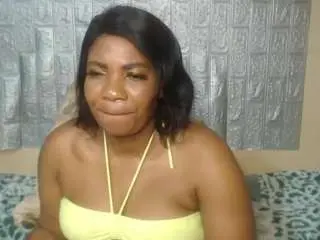 Honeybosom  live sex cam