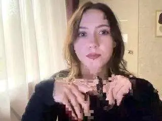 Marlinepadden  live sex cam