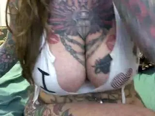 Pamelagunns  live sex cam