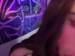 Playwithkylie  live sex cam