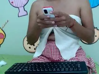 Skynnynasty  live sex cam
