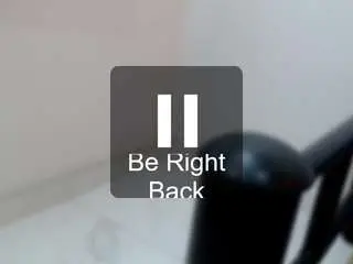Skynnynasty  live sex cam